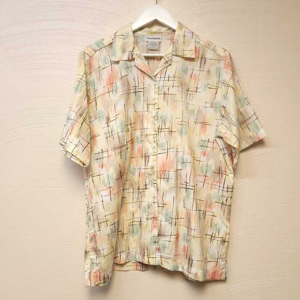 Bonworth Button Down Shirt Size Medium Graphic Print Silky Light Weight Poly​